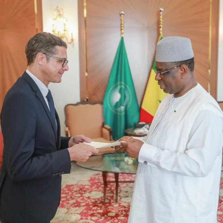 Dakar Ambassador Bauer presented his credentials to the President of